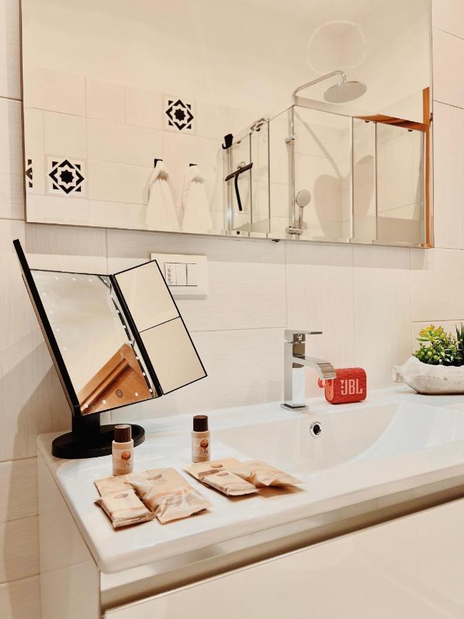 Futura Suite Apartment Bologna Ngoại thất bức ảnh